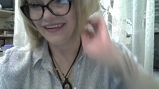 Lia Rayss online show from 04-22-26, 07:04