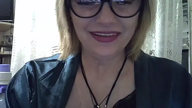 Lia Rayss online show from 04-24-26, 08:22