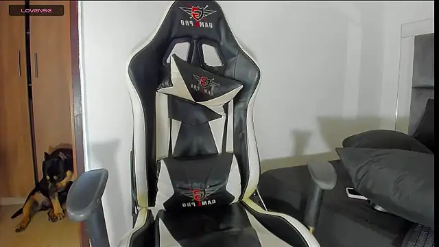 Thaliana Jaramillo online show from 04-13-26, 02:44