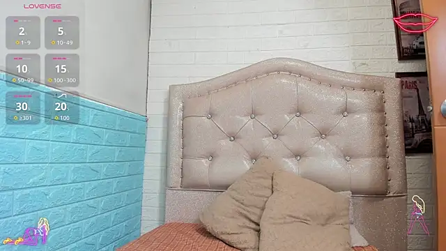 LITTLE-NESSA online show from 04-07-26, 01:00