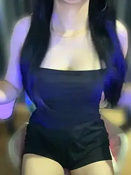 Snapshot of Quincy_baby chatting on 07-14-26, 12:46 Quincy baby online show from 07-14-26, 12:46