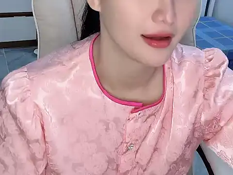 AmyLinee 1 online show from 06-19-26, 04:17