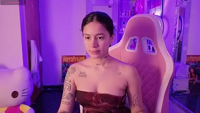 Oliviasims online show from 04-15-26, 09:15