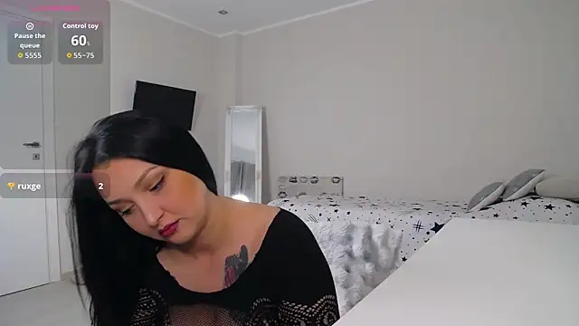 InesNova online show from 04-17-26, 04:59
