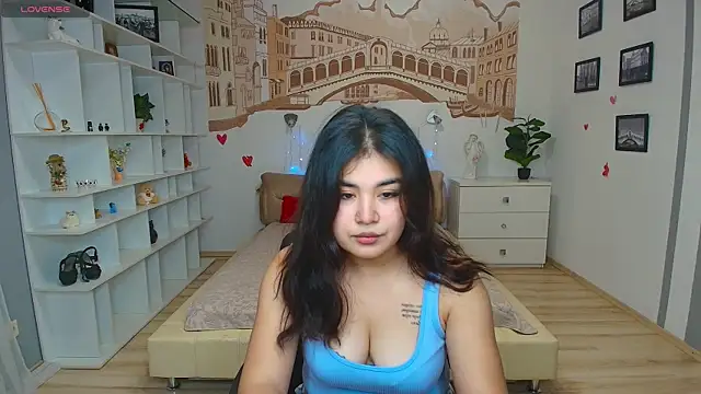 AlicaMayer online show from 04-20-26, 08:17