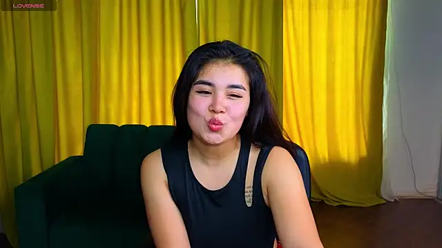 AlicaMayer online show from 04-29-26, 06:17