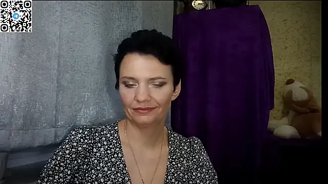 HotMamaQueen234 online show from 06-19-26, 12:15