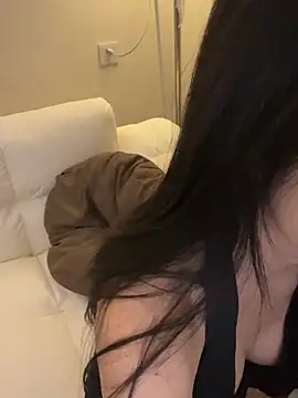 Xiaozuzongo1 online show from 04-15-26, 07:58