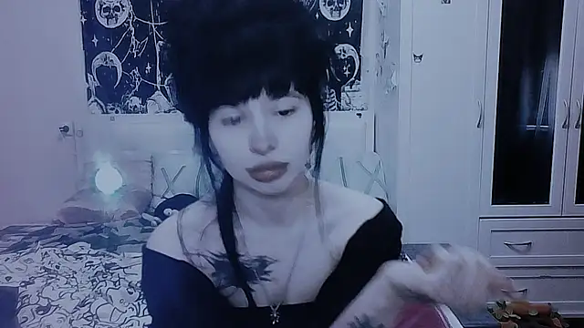 AllisonDeetz online show from 06-01-26, 04:20