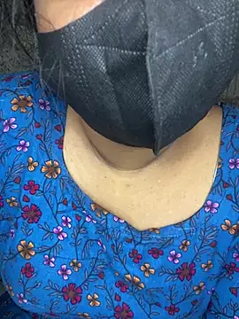 Snapshot of Dilki-udara chatting on 03-17-26, 03:22 Dilki-udara online show from 03-17-26, 03:22