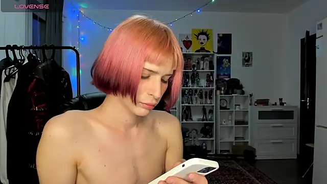 sweet peach    online show from 04-15-26, 07:58