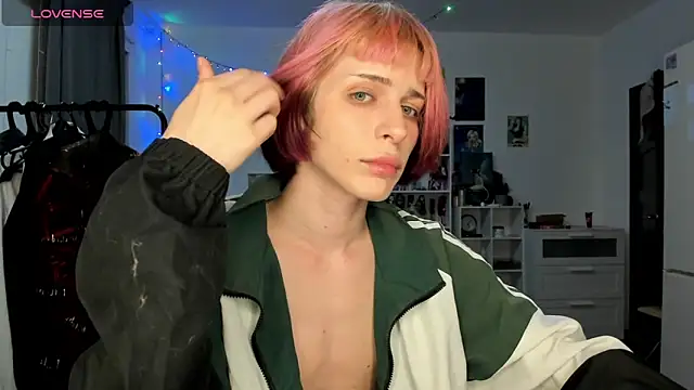 sweet peach    online show from 04-16-26, 09:39