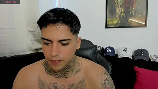 Snapshot of sweetlatinoboy chatting on 03-16-26, 02:54 sweetlatinoboy online show from 03-16-26, 02:54