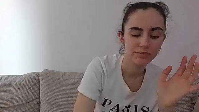 Snapshot of starlight_mo chatting on 03-28-26, 03:44 starlight mo online show from 03-28-26, 03:44