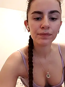 Snapshot of starlight_mo chatting on 04-04-26, 02:47 starlight mo online show from 04-04-26, 02:47