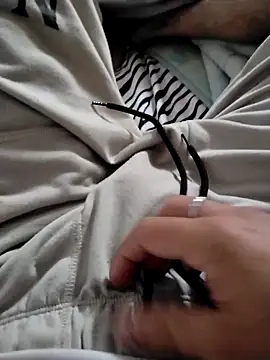 Snapshot of Karlossoltero chatting on 03-27-26, 08:41 Karlossoltero online show from 03-27-26, 08:41