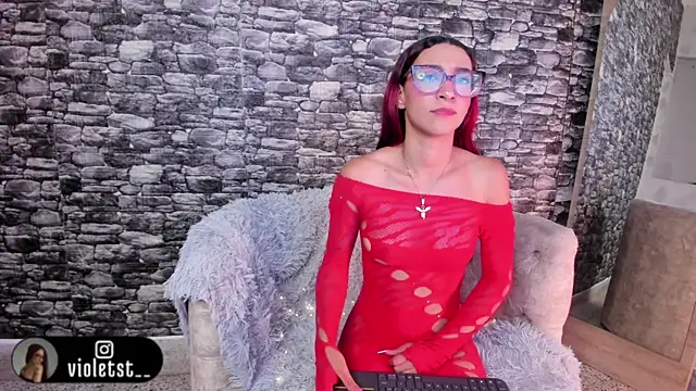 Snapshot of VioletWinters chatting on 05-21-26, 03:35 VioletWinters online show from 05-21-26, 03:35