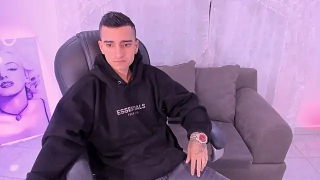 Ethann Boy online show from 03-24-26, 10:04