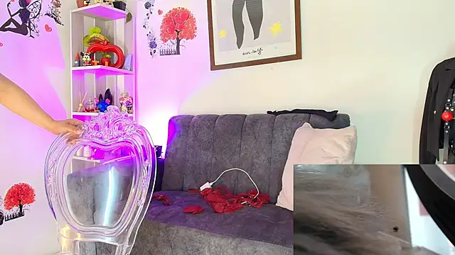 Zully Green online show from 05-12-26, 01:25