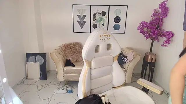Kitty  meow online show from 04-15-26, 12:34