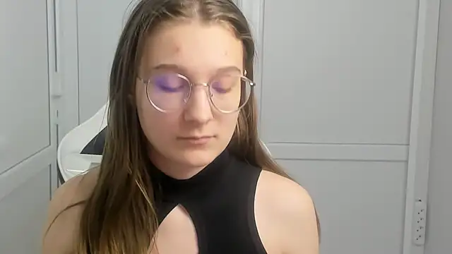 Mia kristal online show from 03-20-26, 07:46