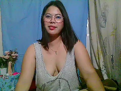 Snapshot of asianflirtt35 chatting on 05-13-26, 06:33 asianflirtt35 online show from 05-13-26, 06:33