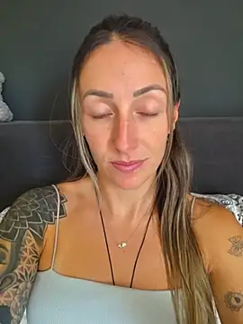 NicoleKaiser online show from 06-12-26, 10:03