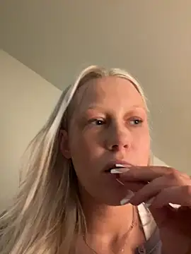 LeniMaria online show from 03-19-26, 08:02