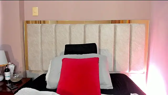 CloeRosell online show from 04-18-26, 07:58