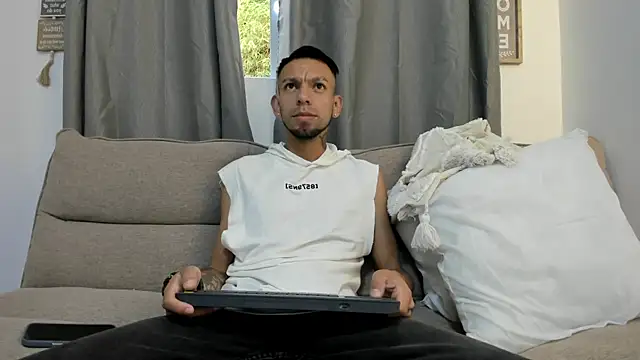 Steban silv online show from 05-12-26, 11:29