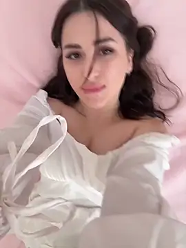 Alana Loveee online show from 04-01-26, 01:52
