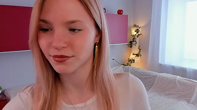 Snapshot of DelmaLasky chatting on 03-24-26, 01:16 DelmaLasky online show from 03-24-26, 01:16