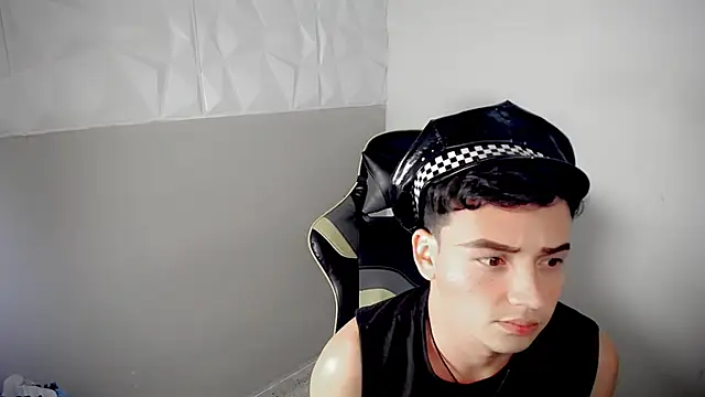 Mathias twinkk online show from 04-15-26, 04:36