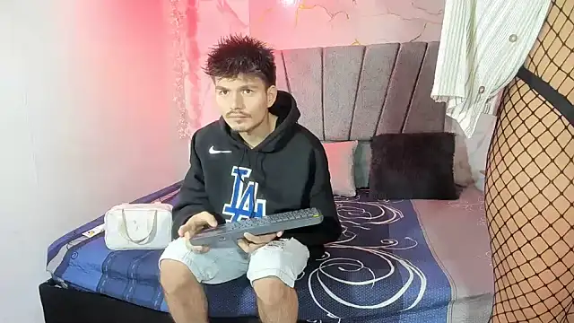 Nahomi hot 77 online show from 07-31-26, 01:10