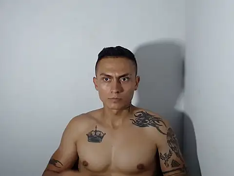 Snapshot of Latinos9882 chatting on 03-27-26, 10:20 Latinos9882 online show from 03-27-26, 10:20