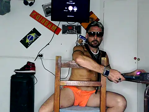 freddymdq100 online show from 04-11-26, 12:04