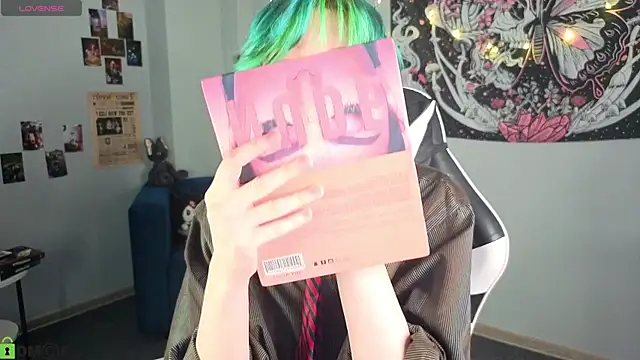LittleKittenStar online show from 04-30-26, 03:13