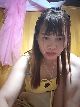 Snapshot of Reeoo-93 chatting on 06-18-26, 09:52 Reeoo-93 online show from 06-18-26, 09:52