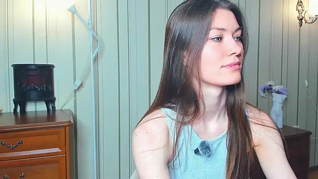 JulissaLipoma online show from 04-21-26, 07:36