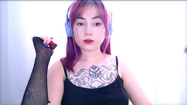 MistressEdith online show from 05-27-26, 01:57