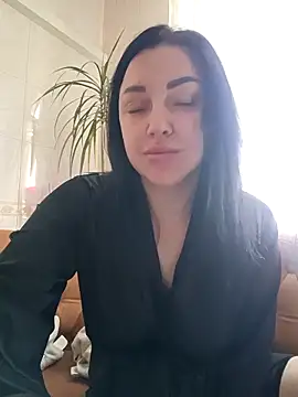 Snapshot of Elsie-Nora chatting on 03-27-26, 10:04 Elsie-Nora online show from 03-27-26, 10:04