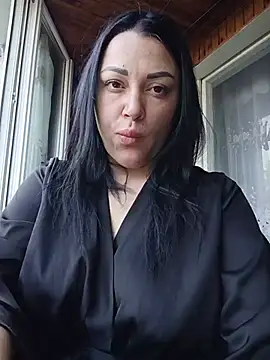 Elsie-Nora online show from 07-18-26, 05:22