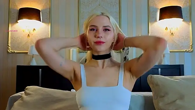 Snapshot of GladyDarras chatting on 03-22-26, 03:54 GladyDarras online show from 03-22-26, 03:54