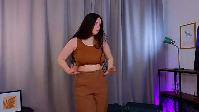 Snapshot of EnidCadarette chatting on 03-28-26, 02:38 EnidCadarette online show from 03-28-26, 02:38