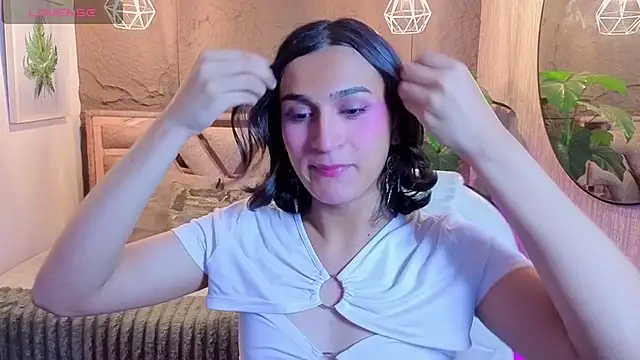 Zoee Kiss  online show from 07-17-26, 10:03