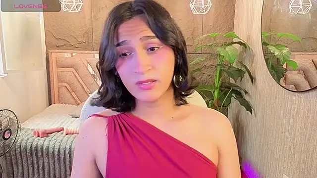 Zoee Kiss  online show from 07-22-26, 08:44