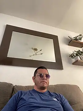 Snapshot of HOTB0Y18 chatting on 03-24-26, 07:41 HOTB0Y18 online show from 03-24-26, 07:41