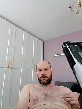 Snapshot of pitch_122 chatting on 03-26-26, 05:29 pitch 122 online show from 03-26-26, 05:29