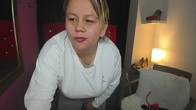ScarletBigTitties online show from 04-02-26, 11:52
