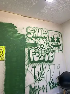 Snapshot of EyeContact22 chatting on 03-20-26, 08:46 EyeContact22 online show from 03-20-26, 08:46